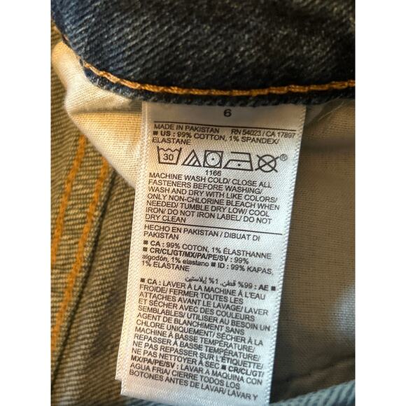 NWT Old Navy Women's Blue Denim Cuffed Shorts O.G. Straight Size 6 - Picture 5 of 6